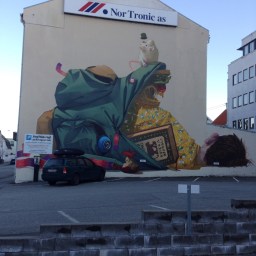 Grey wall got groovy